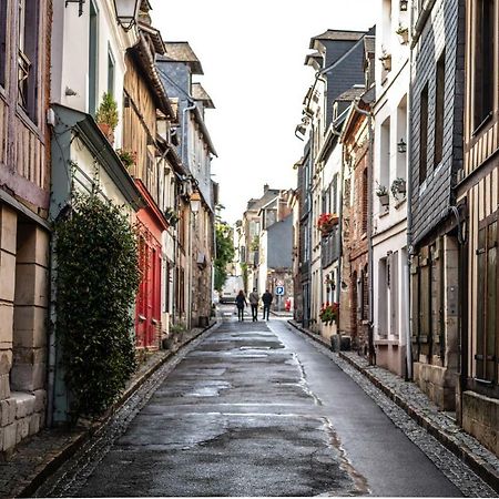 Au Coeur De La Ville Honfleur Exterior foto